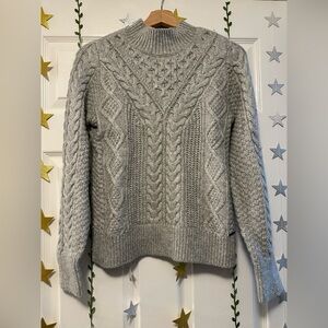 Cozy Abercrombie & Fitch Gray Cable Knit Sweater